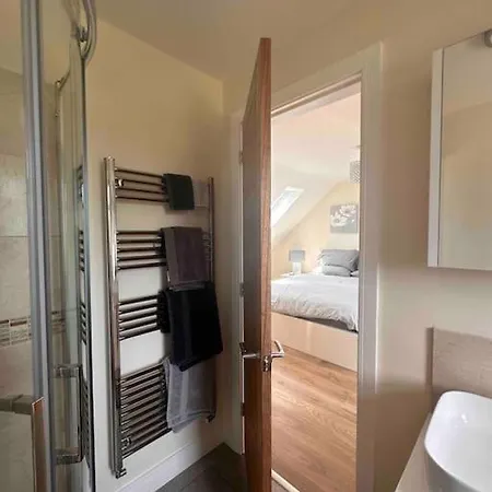 New Build, 3-bed House With Parking. *