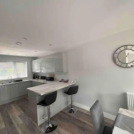 New Build, 3-bed House With Parking. *