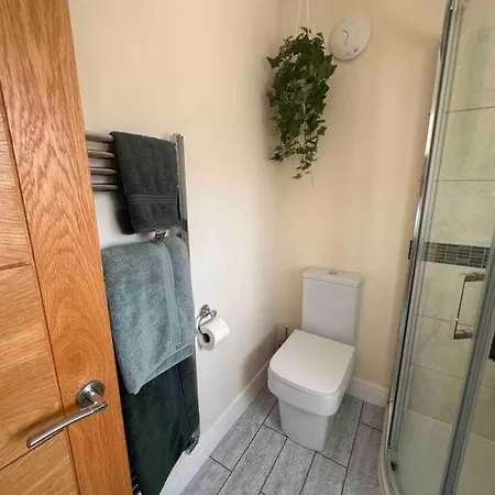 New Build, 3-bed House With Parking.
